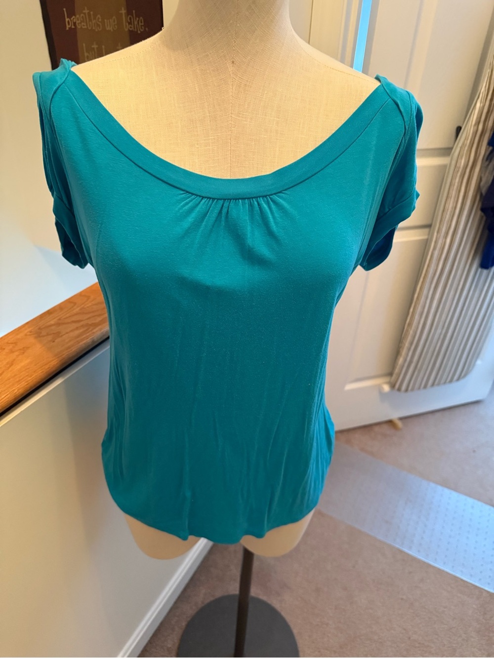Women’s Teal Scoop Neck Short Sleeve Top